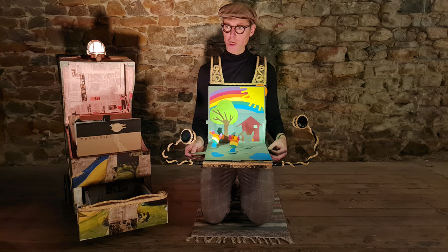 le-petit-theatre-a-bretelles-1